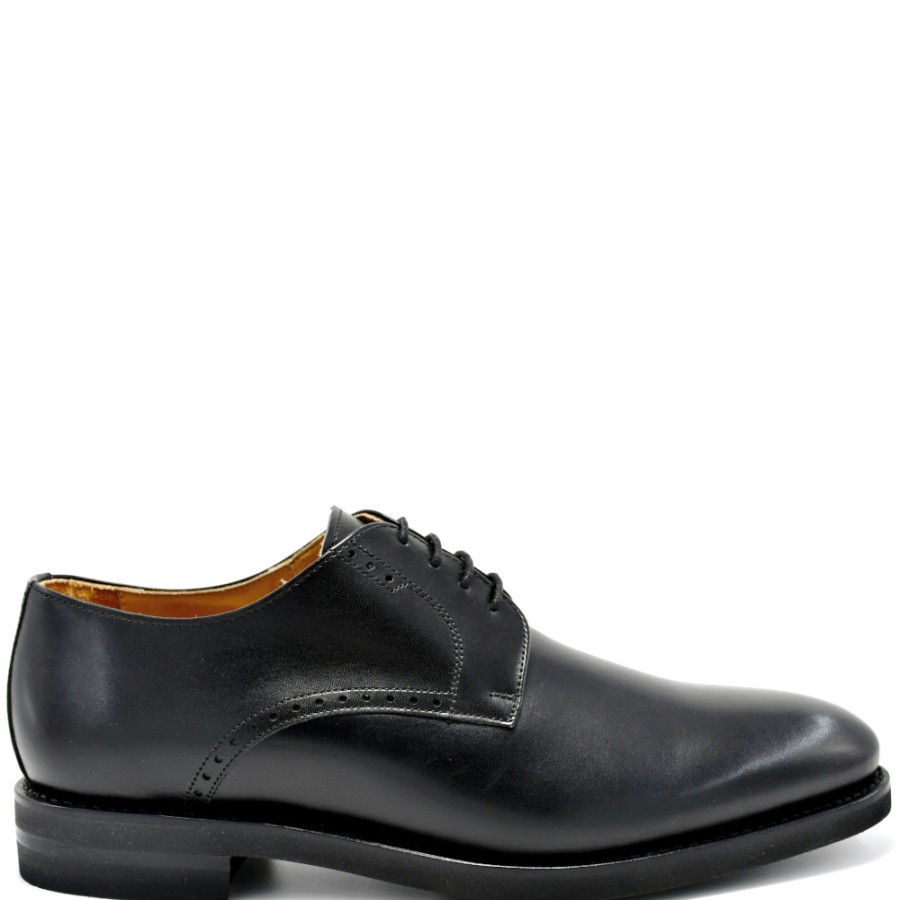 Derbies | BERWICK 1707 Derbies